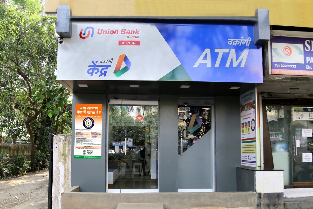 Vakrangee hits upper circuit