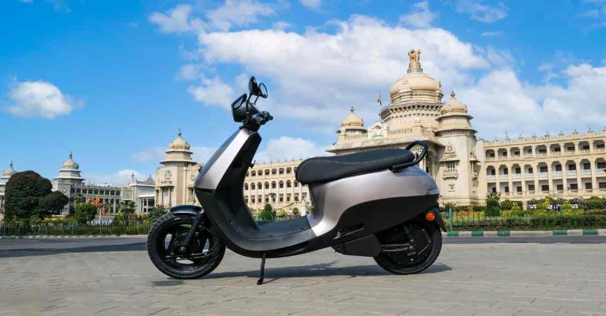 Ola Electric Launches Biggest Festive Season Sale, Offers S1 Electric Scooters Starting at Rs 49,999 - Complete Details Inside!