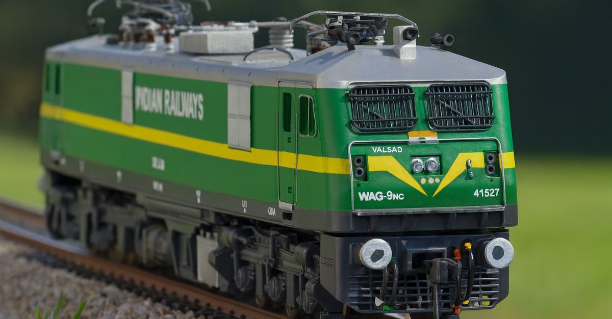 Rs 26,000 crore order book: Railway engineering company receives order of Rs 91.12 crore from Banaras Locomotive Works